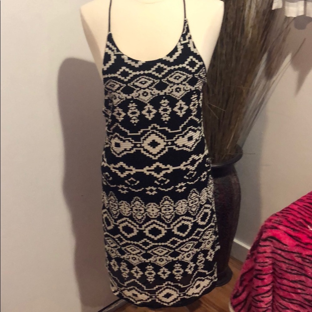 🚫🚫SOLD🚫🚫Very cute black & white sundress🌺🌺